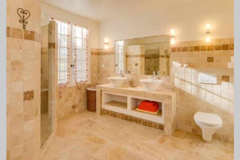 Le Clos Des Pins, Vue Mont Ventoux Roaix Экстерьер фото